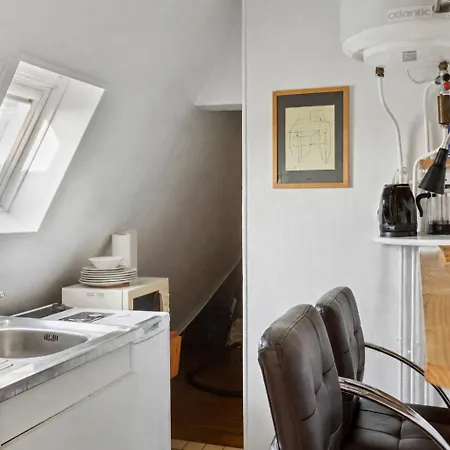 Paisible Et - Avenue Georges V - 3 Pers